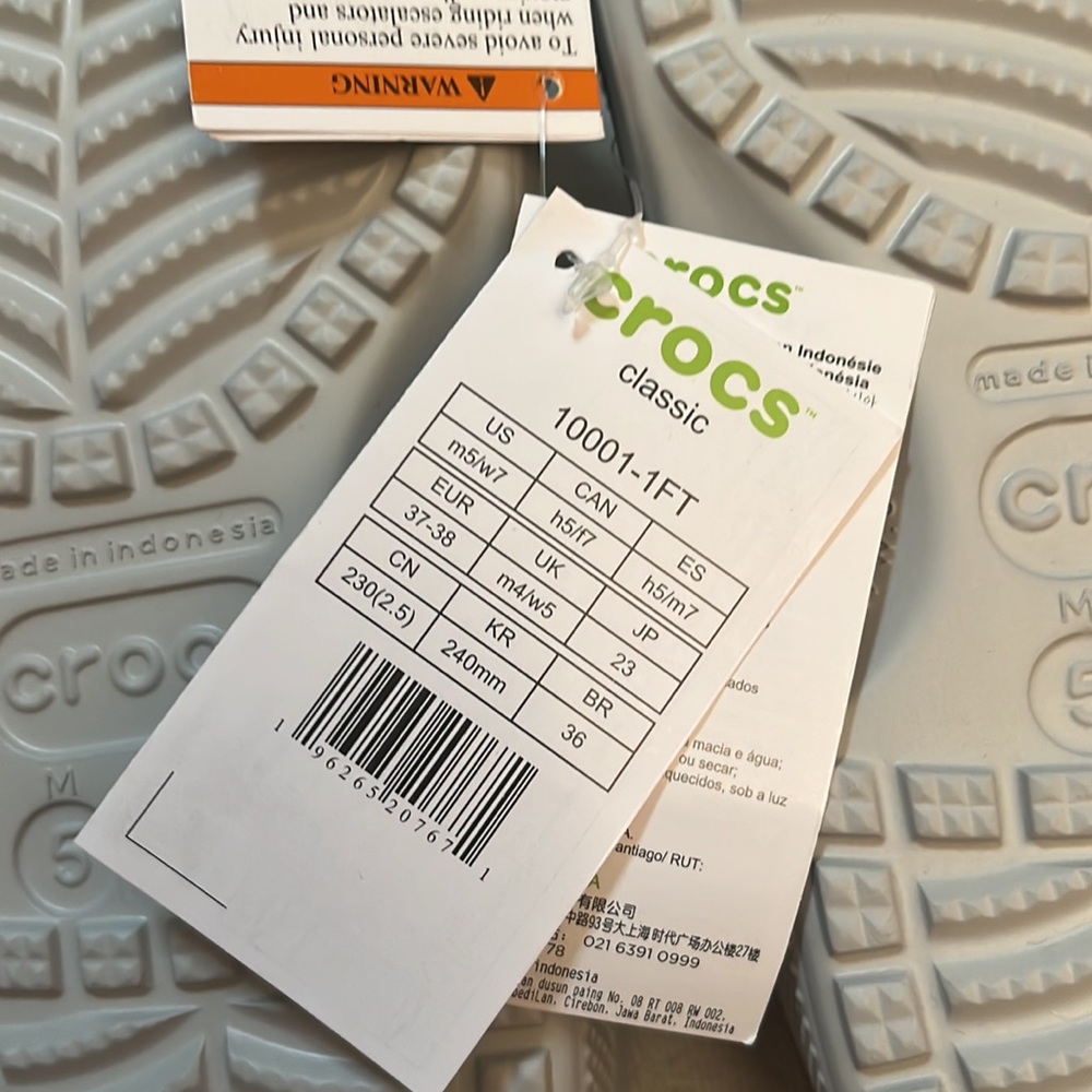 Crocs - Picture 4 of 10